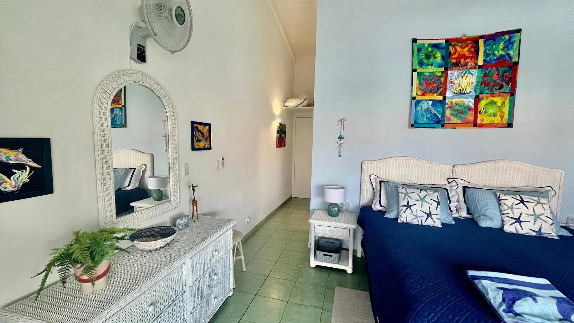 Lagoon Ocean Resort 2 Bdrm/2Bath With Beach Access 拉贡