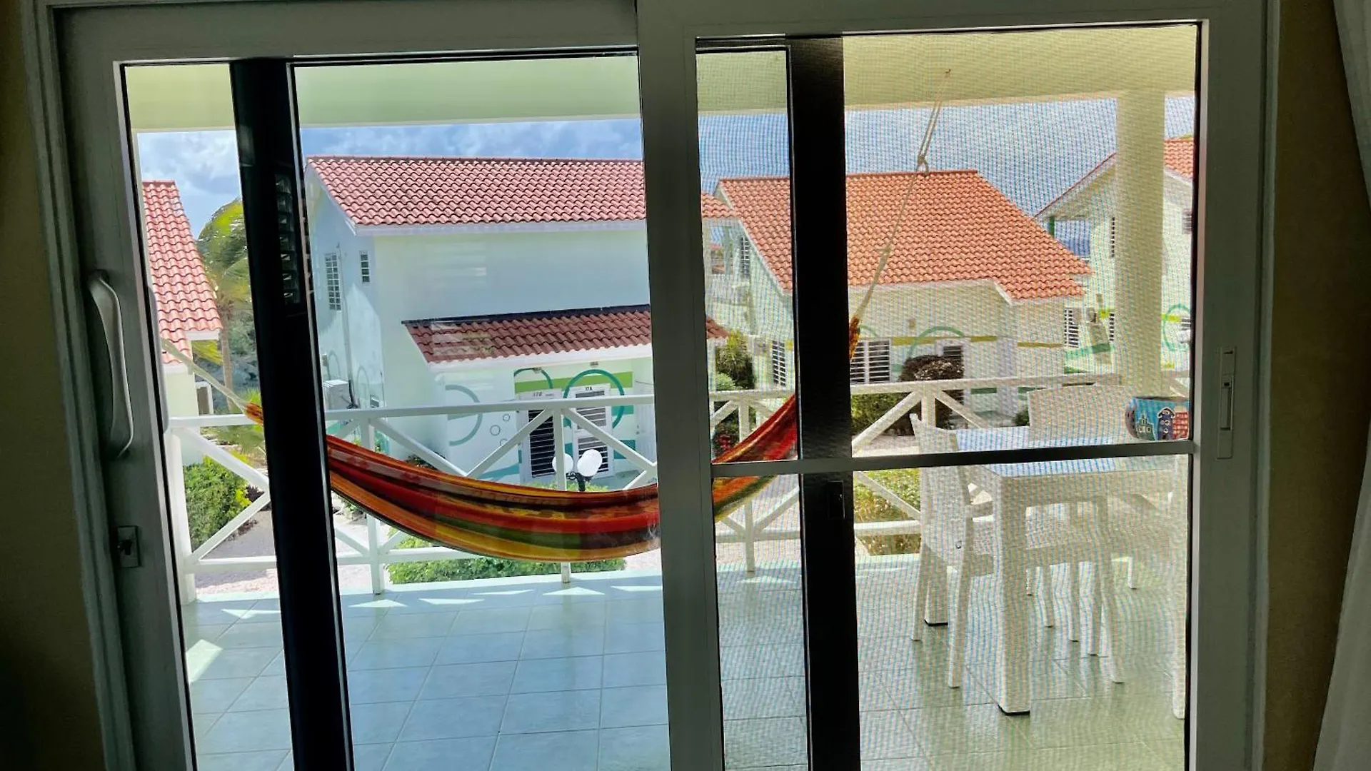 Lagoon Ocean Resort 2 Bdrm/2Bath With Beach Access 拉贡